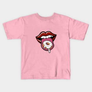 EVERYONE LOVES DONUT! Kids T-Shirt